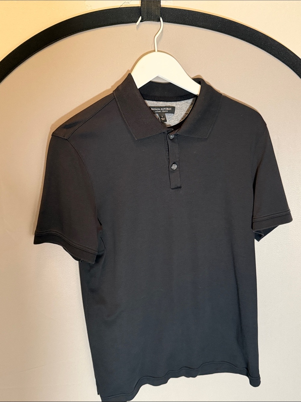 Banana Republic Men’s Black Polo Shirt with Classic Collar
